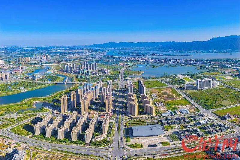 高樓林立、風(fēng)光宜人的肇慶新區(qū)