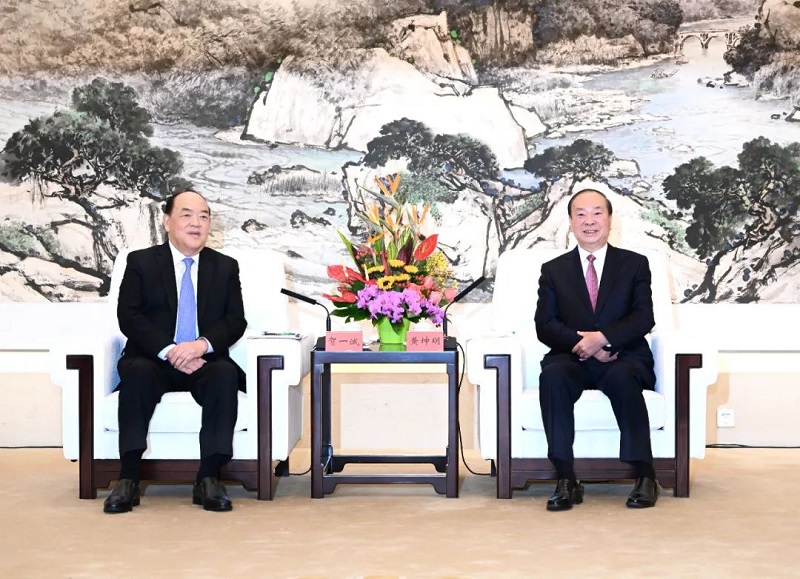 2月3日下午，省委書記黃坤明與澳門特別行政區(qū)行政長官賀一誠會見交流。南方日報記者 王輝 攝