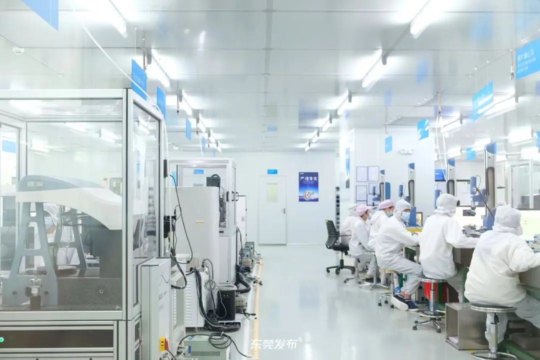 宇瞳光學(xué)檢測(cè)車間