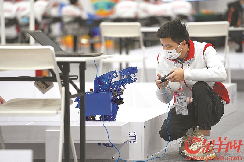 大賽現(xiàn)場，選手各展所能 羊城晚報全媒體記者 宋金峪 攝