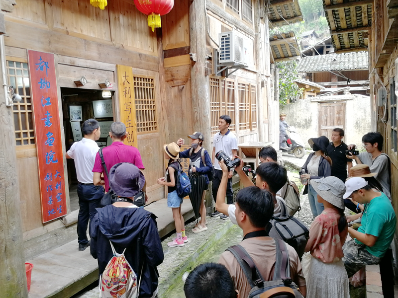 參觀打卡大利侗寨