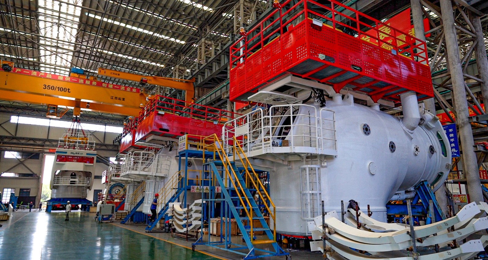 明陽智能海上風電產業(yè)園廠房內。汕尾日報記者 陳茂辛 攝