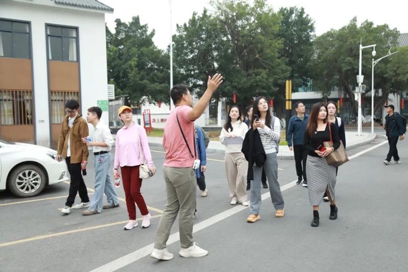 2023年珠海市網(wǎng)絡(luò)主題采風(fēng)活動走進斗門鎮(zhèn)上洲村。