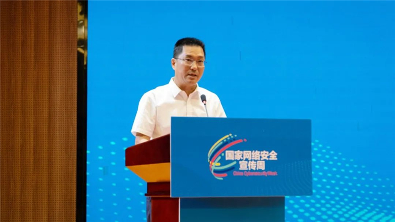 廣東建設(shè)職業(yè)技術(shù)學(xué)院黨委書(shū)記李國(guó)章致辭