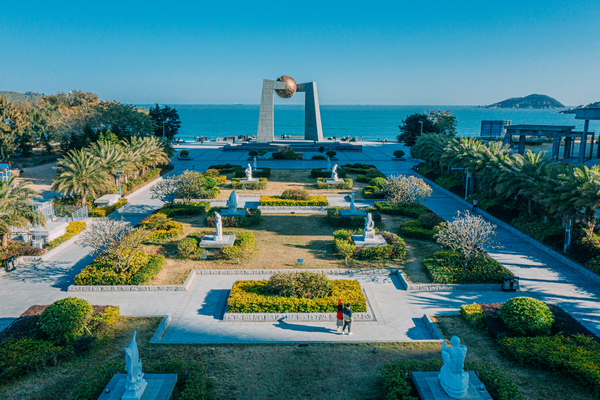 北回歸線廣場(chǎng)